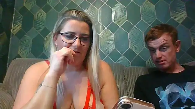 Snapshot of SweetXCandyX chatting on December 4, 2025, 6:51 pm SweetXCandyX online show from December 4, 2025, 6:51 pm