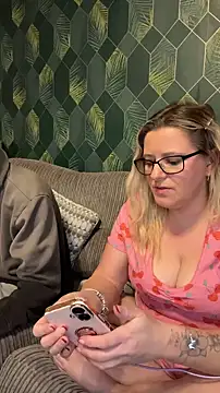 Snapshot of SweetXCandyX chatting on January 9, 2026, 7:10 pm SweetXCandyX online show from January 9, 2026, 7:10 pm