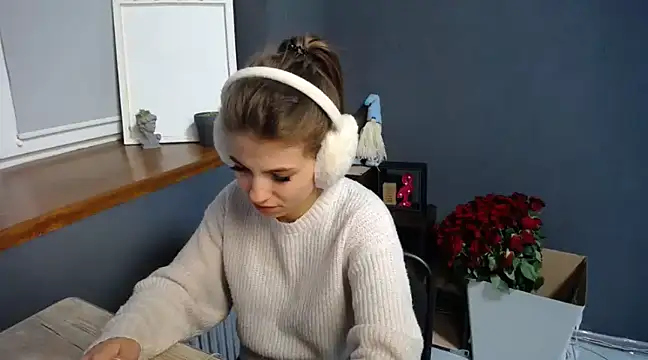 Snapshot of felicity_gold chatting on February 17, 2025, 10:40 am felicity gold online show from February 17, 2025, 10:40 am