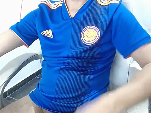 Snapshot of goten-770 chatting on November 8, 2025, 4:16 am goten-770 online show from November 8, 2025, 4:16 am