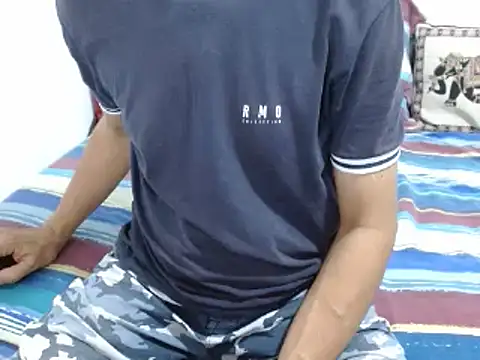 Snapshot of goten-770 chatting on February 27, 2025, 1:30 am goten-770 online show from February 27, 2025, 1:30 am