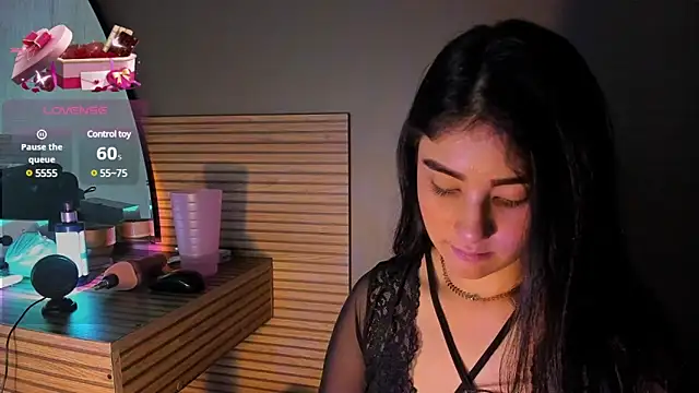Snapshot of Belliinda_21 chatting on February 19, 2025, 12:46 am Belliinda 21 online show from February 19, 2025, 12:46 am
