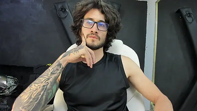 Loggan donnelly online show from March 21, 2025, 11:12 pm