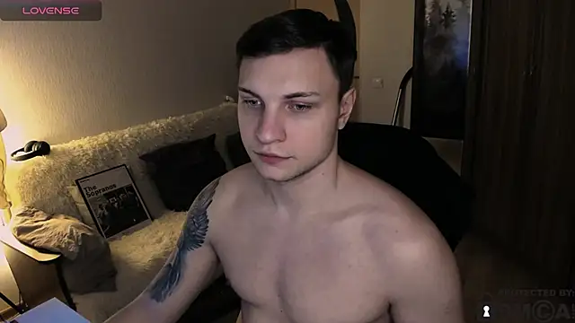 handsome guy01 online show from November 23, 2025, 7:07 am