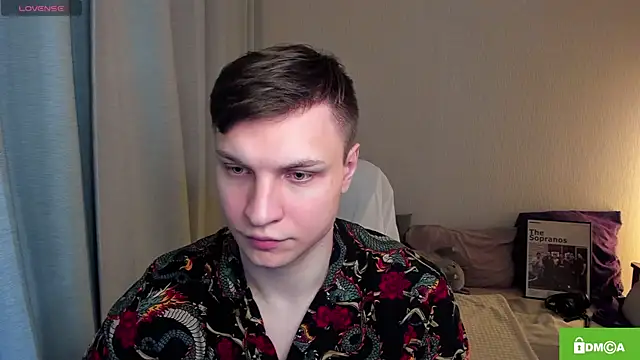 handsome guy01 online show from May 12, 2026, 9:43 pm