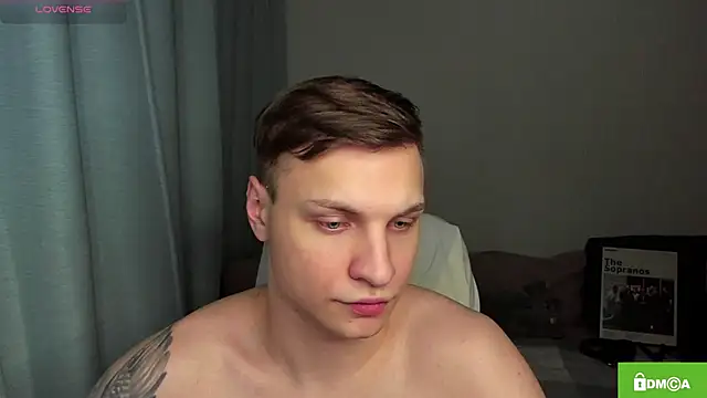 handsome guy01 online show from May 4, 2026, 5:38 pm