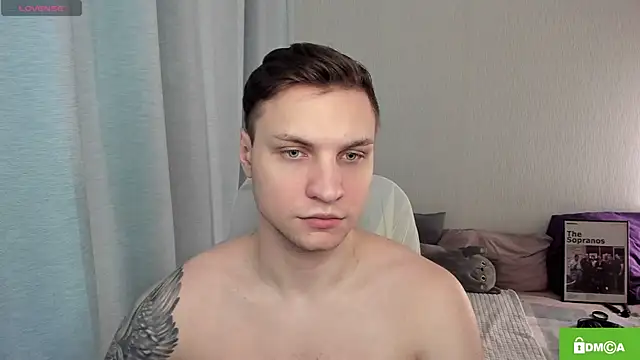 handsome guy01 online show from May 20, 2026, 12:02 pm