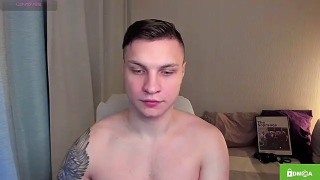 handsome guy01 online show from April 23, 2026, 8:32 pm
