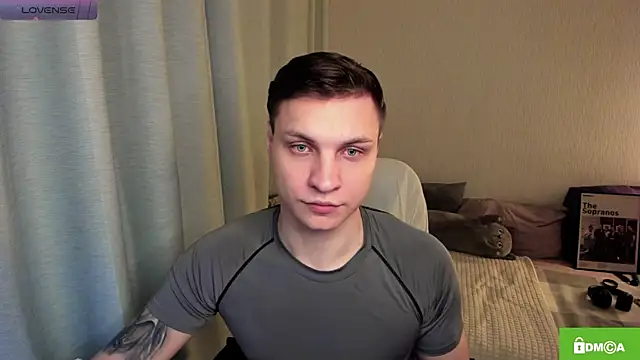 handsome guy01 online show from May 21, 2026, 7:44 pm