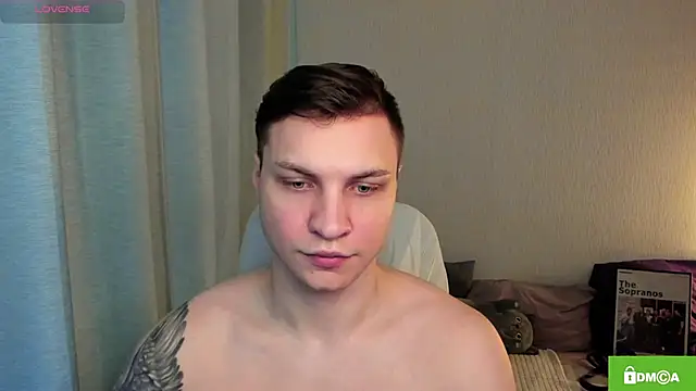 handsome guy01 online show from May 18, 2026, 4:07 am