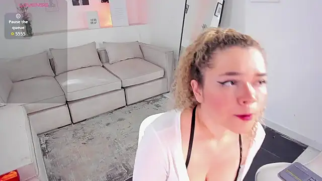 Sasha belova online show from October 16, 2025, 12:02 pm