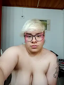 amalia love online show from September 14, 2025, 4:35 am