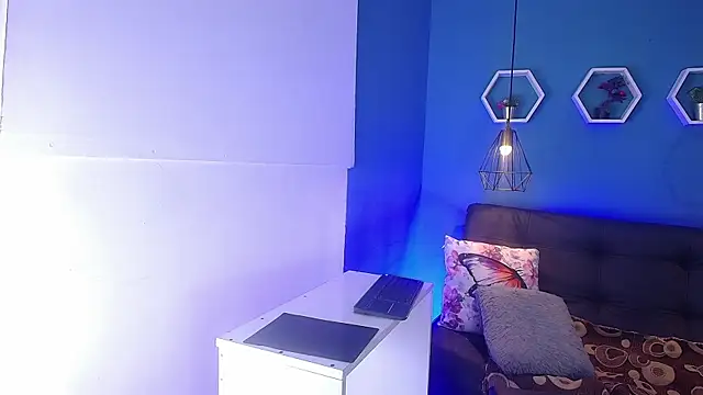 Snapshot of Aurora_ath chatting on February 10, 2026, 3:33 pm Aurora ath online show from February 10, 2026, 3:33 pm