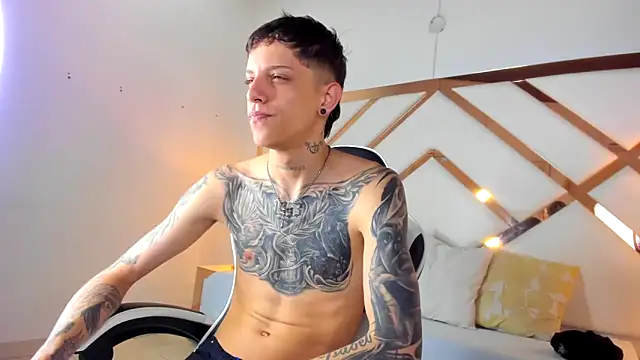 Snapshot of Adam_hard_ chatting on September 30, 2025, 7:42 pm Adam hard  online show from September 30, 2025, 7:42 pm