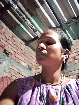 Snapshot of Hotty-dola chatting on September 12, 2025, 6:18 pm Hotty-dola online show from September 12, 2025, 6:18 pm