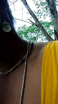 Snapshot of Hotty-dola chatting on March 22, 2025, 5:49 am Hotty-dola online show from March 22, 2025, 5:49 am