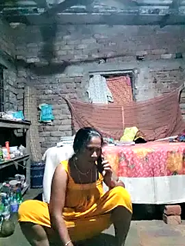 Snapshot of Hotty-dola chatting on March 9, 2025, 4:33 pm Hotty-dola online show from March 9, 2025, 4:33 pm