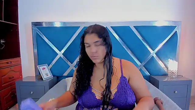 Snapshot of Tiffanymiller00 chatting on November 18, 2025, 12:52 pm Tiffanymiller00 online show from November 18, 2025, 12:52 pm