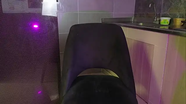 GABYTAYLOR  online show from October 2, 2025, 1:47 pm