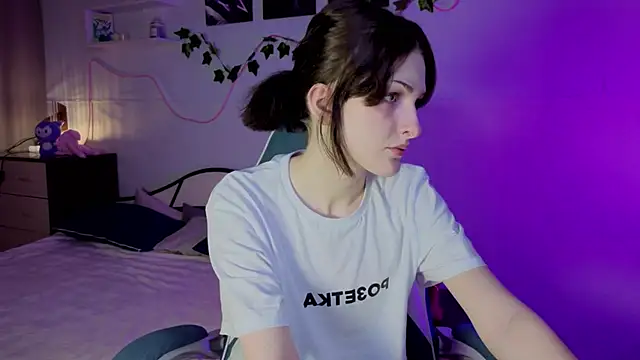 Snapshot of Sweet_Paradox chatting on September 26, 2025, 3:08 pm Sweet Paradox online show from September 26, 2025, 3:08 pm