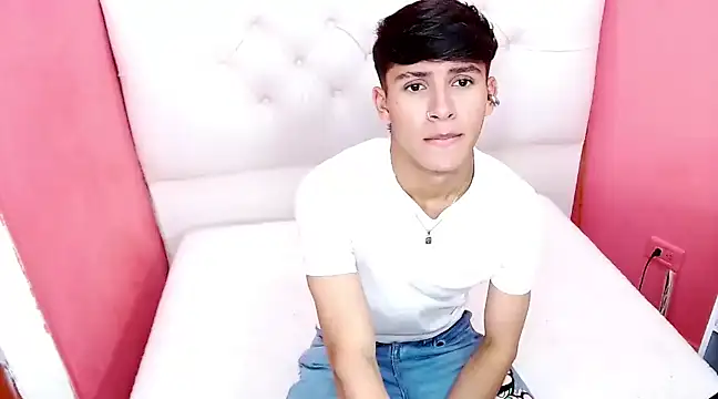 Snapshot of will_star_x chatting on December 17, 2024, 4:32 pm will star x online show from December 17, 2024, 4:32 pm