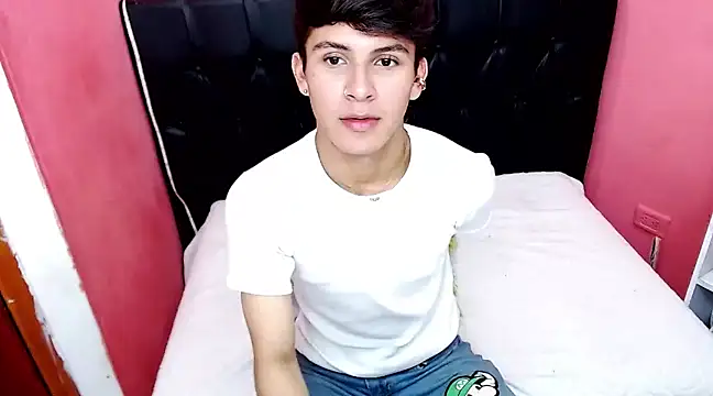 Snapshot of will_star_x chatting on December 4, 2024, 6:44 pm will star x online show from December 4, 2024, 6:44 pm