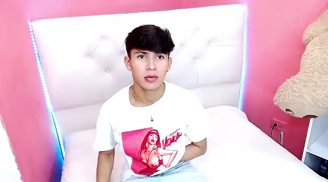 Snapshot of will_star_x chatting on December 23, 2024, 4:17 pm will star x online show from December 23, 2024, 4:17 pm