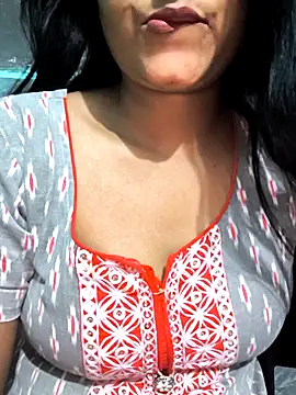 Snapshot of NEETU-89 chatting on November 15, 2025, 4:44 pm NEETU-89 online show from November 15, 2025, 4:44 pm