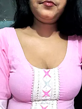 Snapshot of NEETU-89 chatting on November 2, 2025, 6:35 pm NEETU-89 online show from November 2, 2025, 6:35 pm