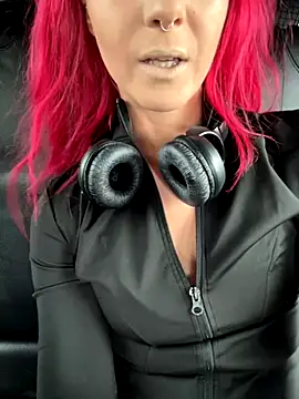 SweetSolez online show from October 9, 2025, 11:11 am