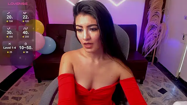 Snapshot of lunaalynch chatting on February 4, 2026, 9:21 pm lunaalynch online show from February 4, 2026, 9:21 pm