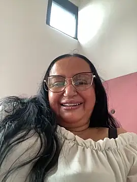 Snapshot of GiaNahomi chatting on January 25, 2025, 8:31 pm GiaNahomi online show from January 25, 2025, 8:31 pm