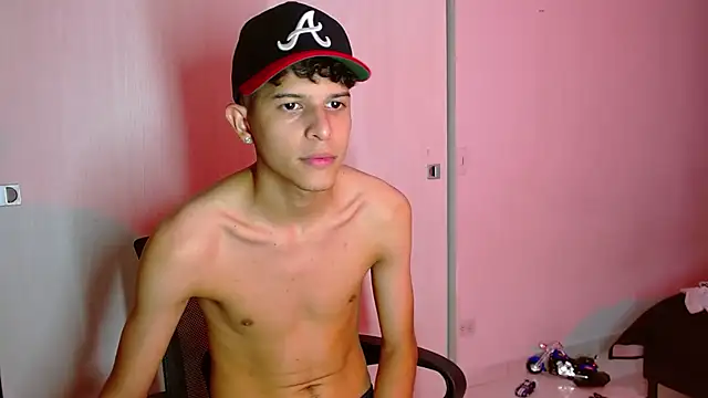 LiamGadiell online show from March 11, 2025, 2:21 am