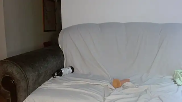 Vanessa Aniston online show from October 29, 2025, 11:09 am