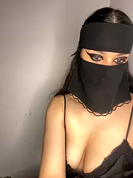 saraajad1 online show from October 14, 2025, 8:53 pm