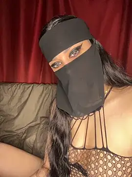 saraajad1 online show from September 10, 2025, 5:17 am