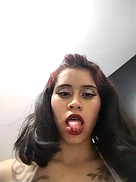 Alexandra 65 online show from September 9, 2025, 2:54 am