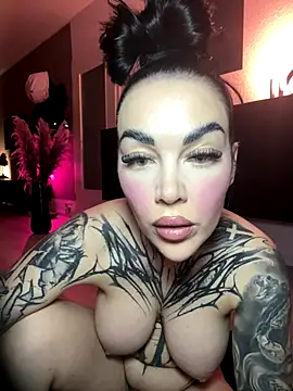 Snapshot of PalinaPr chatting on November 2, 2025, 6:35 pm PalinaPr online show from November 2, 2025, 6:35 pm