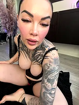 Snapshot of PalinaPr chatting on November 3, 2025, 11:58 am PalinaPr online show from November 3, 2025, 11:58 am