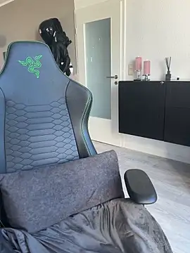 Snapshot of PalinaPr chatting on October 18, 2025, 10:28 am PalinaPr online show from October 18, 2025, 10:28 am