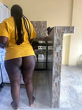 Snapshot of zahhysims chatting on October 27, 2025, 3:46 pm zahhysims online show from October 27, 2025, 3:46 pm