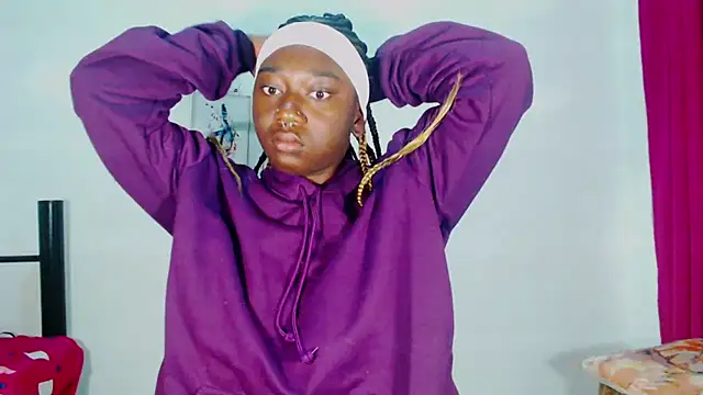 Snapshot of zahhysims chatting on February 24, 2025, 10:37 am zahhysims online show from February 24, 2025, 10:37 am