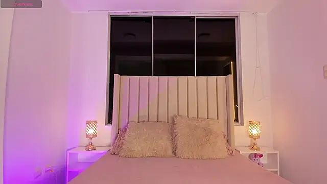 Aliison Smith online show from November 7, 2025, 3:55 am