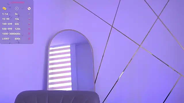 Snapshot of b3llaspringg chatting on October 17, 2025, 10:00 pm b3llaspringg online show from October 17, 2025, 10:00 pm