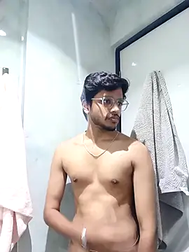 skinnyyyyyyyyy online show from May 9, 2026, 3:32 am
