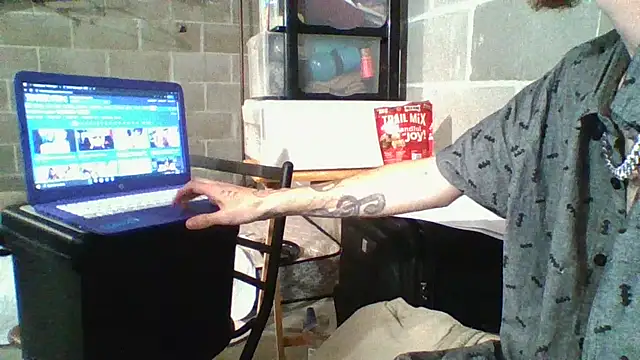 Snapshot of daddywithakink420 chatting on September 10, 2025, 3:22 pm daddywithakink420 online show from September 10, 2025, 3:22 pm