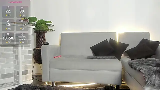 Selenecollins online show from October 8, 2025, 12:28 pm