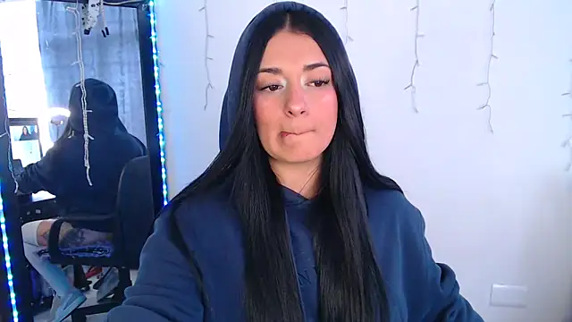 Snapshot of Samanta_james19 chatting on May 7, 2026, 6:55 pm Samanta james19 online show from May 7, 2026, 6:55 pm