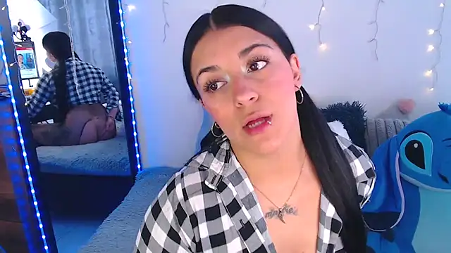 Snapshot of Samanta_james19 chatting on April 26, 2026, 5:54 pm Samanta james19 online show from April 26, 2026, 5:54 pm
