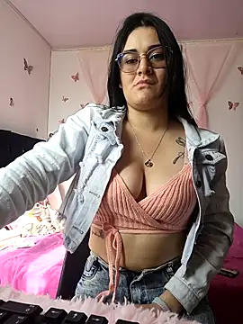 Hanna Kinsley online show from March 13, 2025, 9:16 pm